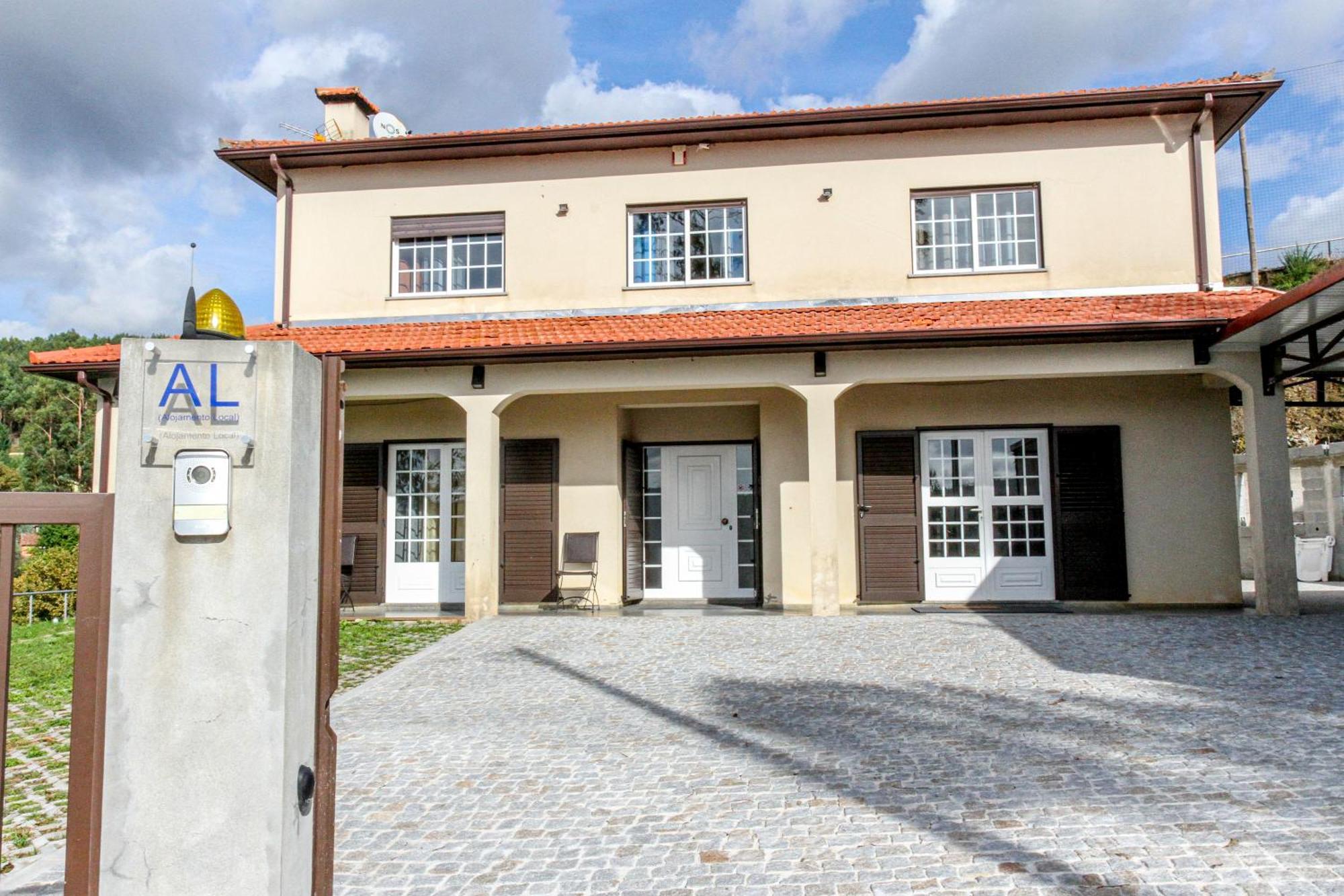 Martins House Quartos Arouca Exterior foto